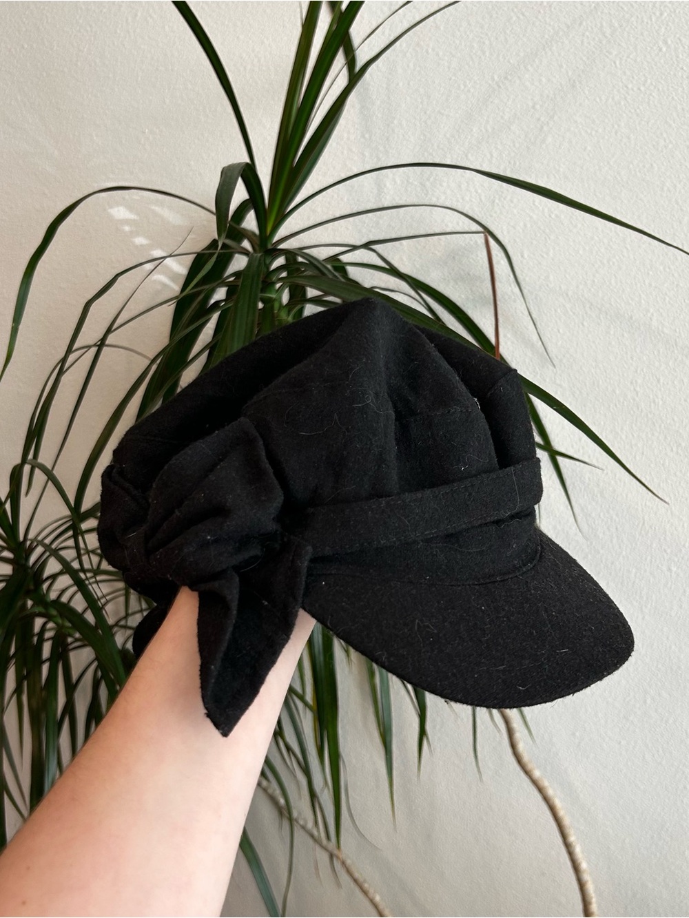 august silk Black Tie-Accent Newsboy Cap